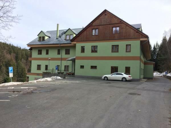 Apartmany Karlov Pod Pradedem มาลา โมราฟกา ภายนอก รูปภาพ